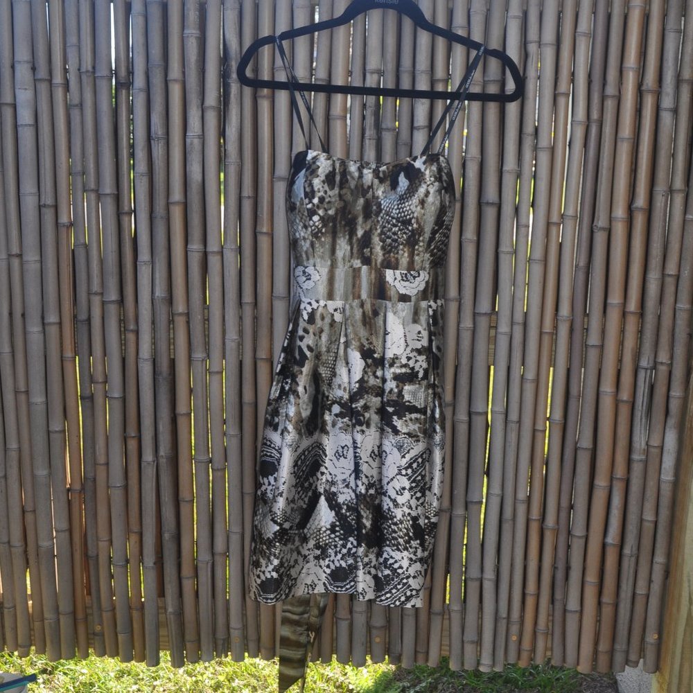 New condition Guess strapless dress sz 4